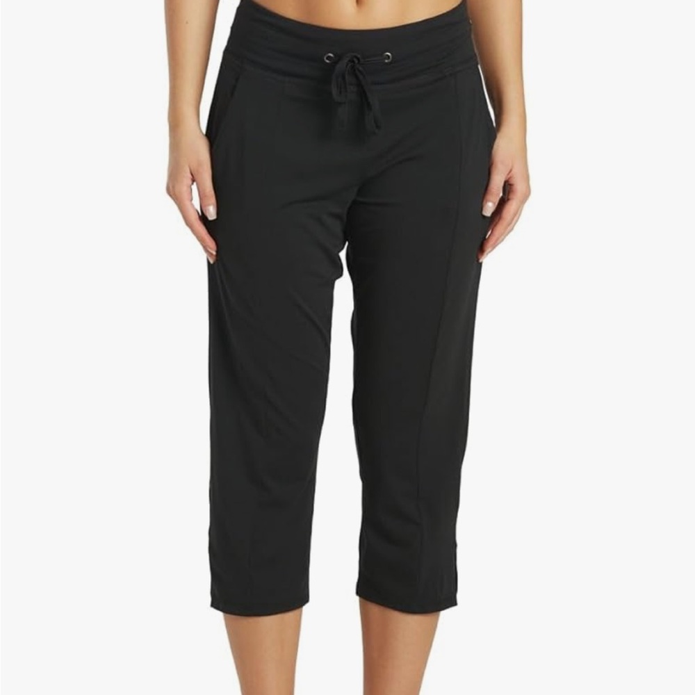 MARIKA Mona Cropped Capri Pant